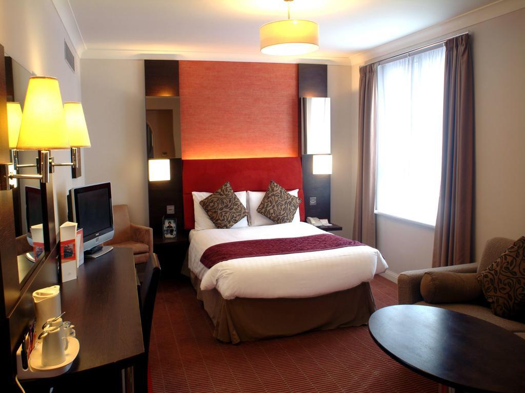 The Dragon Hotel Суонзи Стая снимка