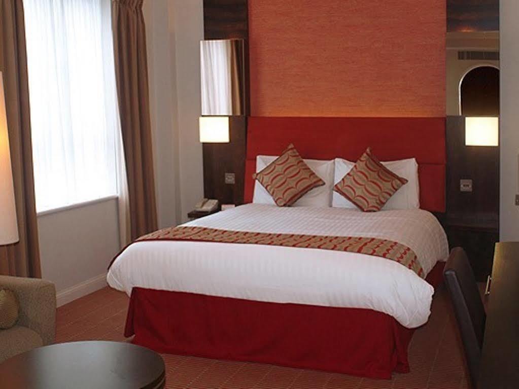 The Dragon Hotel Суонзи Екстериор снимка